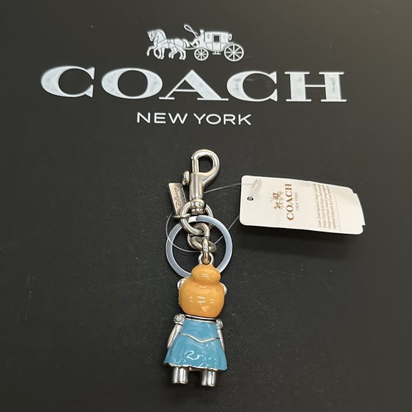 Coach Silver Disney CINDERELLA BEAR Handbag Charm Fob Keychain C0266 Princess - Picture 6 of 9